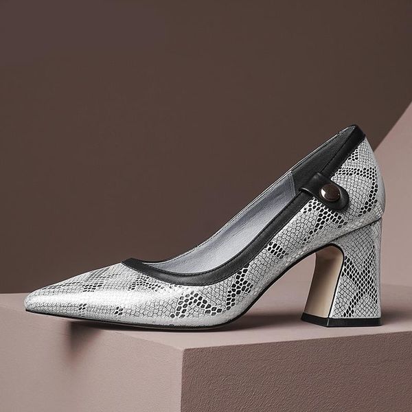 dress shoes 2021 fashion cow leather shallow square heel big size women pumps slip on elegant wedding office lady party metal sexy, Black
dress shoes 2021 fashion cow leather shallow square heel big size women pumps slip on elegant wedding office lady party metal sexy, Black