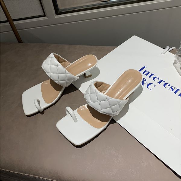 2021 new fashion summer slippers clip toe slip on outdoor sandal slides med heel elegant ladies shoes black 5b1g
2021 new fashion summer slippers clip toe slip on outdoor sandal slides med heel elegant ladies shoes black 5b1g