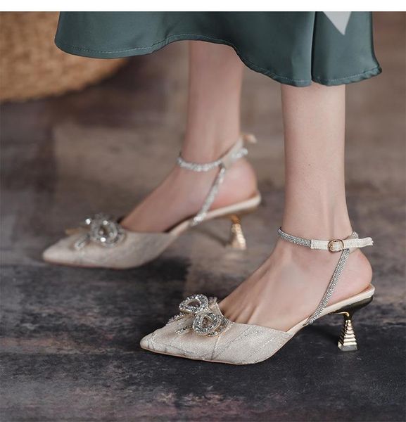sandals women's summer shoes designer sandal fashion ladies black rhinestone pointed toe party elegant mule low kitten heel pumps
sandals women's summer shoes designer sandal fashion ladies black rhinestone pointed toe party elegant mule low kitten heel pumps