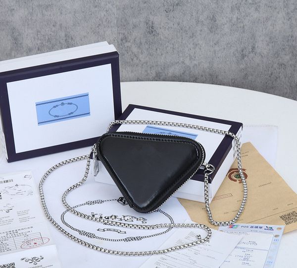 ladies brand shoulder bag leather handbag designer chain messenger wallet triangle selling mini cosmetic bag
ladies brand shoulder bag leather handbag designer chain messenger wallet triangle selling mini cosmetic bag