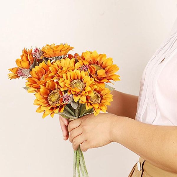 decorative flowers & wreaths artificial sunflower holding home garden wedding plastic wreath autumn decorations accessorie plant cutting bou
decorative flowers & wreaths artificial sunflower holding home garden wedding plastic wreath autumn decorations accessorie plant cutting bou