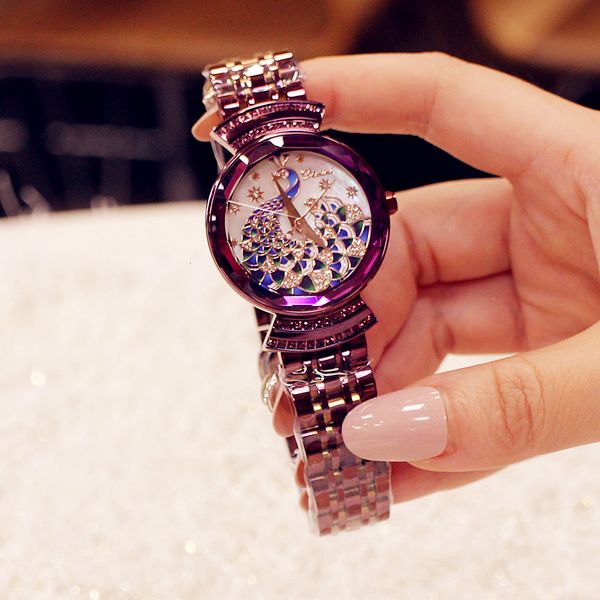 watch counter fashion 2021 lady phoenix peacock face diamond band quartz waterproof, Slivery;brown
watch counter fashion 2021 lady phoenix peacock face diamond band quartz waterproof, Slivery;brown