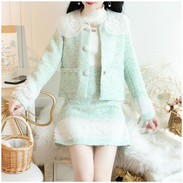 2021 women pearl beading tweed 2 piece new fall winter tassel single breasted jacket coat+ fringe a-line mini skirt set n196fzo0, Black;gray
2021 women pearl beading tweed 2 piece new fall winter tassel single breasted jacket coat+ fringe a-line mini skirt set n196fzo0, Black;gray
