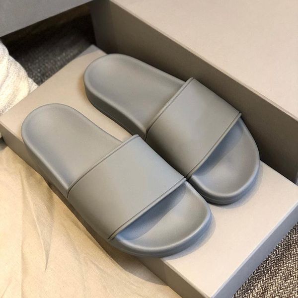 fashion sandals round head ladies indoor leisure slippers outdoor beach shoes 35 to 44, Black
fashion sandals round head ladies indoor leisure slippers outdoor beach shoes 35 to 44, Black