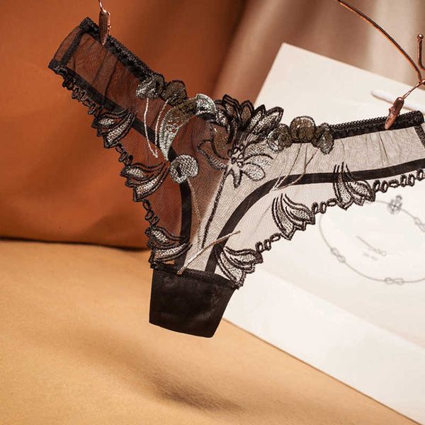 women flowers lingerie temptation low-waist panties thong no trace breathable underwear female g string intimates, Black;pink
women flowers lingerie temptation low-waist panties thong no trace breathable underwear female g string intimates, Black;pink