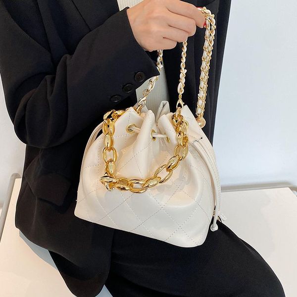 shoulder bags small lingge chain bag 2021 summer fashion messenger design bucket crossbody
shoulder bags small lingge chain bag 2021 summer fashion messenger design bucket crossbody
