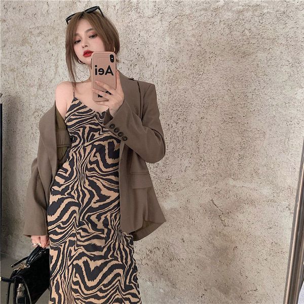 unique/tender female jacket in the autumn retroleopard temperament mid-print length dressed as two pieces set. gdhp, White;black
unique/tender female jacket in the autumn retroleopard temperament mid-print length dressed as two pieces set. gdhp, White;black