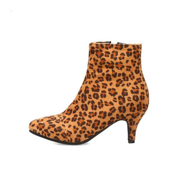 2021 autumn and winter new leopard women's wild fashion solid stiletto heels big size short boots 6mqw, Black
2021 autumn and winter new leopard women's wild fashion solid stiletto heels big size short boots 6mqw, Black