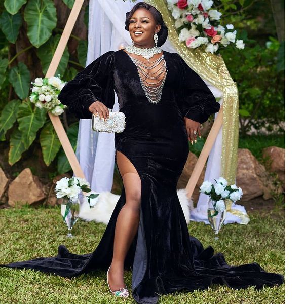 2021 black side split evening dresses bead high neck velvet mermaid prom gown plus size formal occasion wears, Black;red
2021 black side split evening dresses bead high neck velvet mermaid prom gown plus size formal occasion wears, Black;red