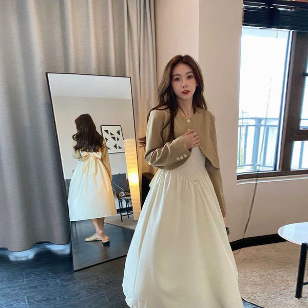 suit dign sense white sling drs high end light luxury french small fragrance suit female chic, Black;gray
suit dign sense white sling drs high end light luxury french small fragrance suit female chic, Black;gray