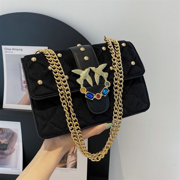handbag velvet swallow bag female 2021 fashion trend messenger foreign style chain portable shoulder, Black;red
handbag velvet swallow bag female 2021 fashion trend messenger foreign style chain portable shoulder, Black;red