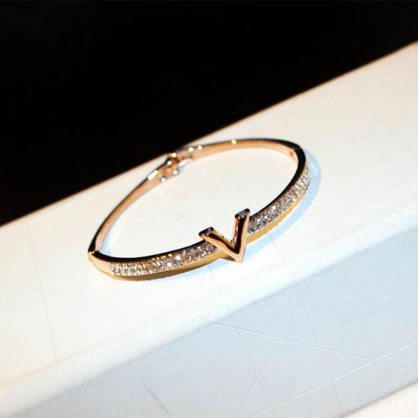 charm bracelets fashion brand for women plated exquisite luxury bracelet extravagant female letter d, Golden;silver
charm bracelets fashion brand for women plated exquisite luxury bracelet extravagant female letter d, Golden;silver