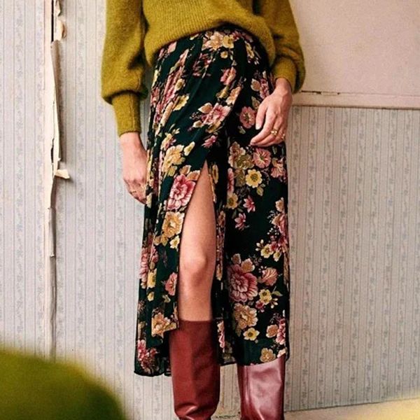 2021 new elegant long women split hem flowers print black skirts pleated chic casual dignified vintage skirt jupe longue femme 2y4i
2021 new elegant long women split hem flowers print black skirts pleated chic casual dignified vintage skirt jupe longue femme 2y4i