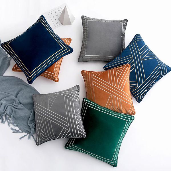 cushion/decorative pillow light extravagance flannelette embroidered cushion cover solid decorative home sofa bed el office car pllowcase
cushion/decorative pillow light extravagance flannelette embroidered cushion cover solid decorative home sofa bed el office car pllowcase