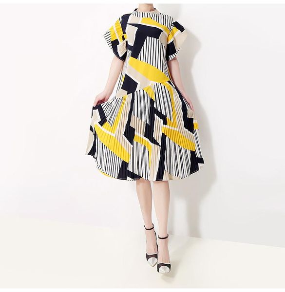 casual dresses vestido mujer verano printed flare sleeves korean plus size summer loose knee-length pleated dress vestidos playa, Black;gray
casual dresses vestido mujer verano printed flare sleeves korean plus size summer loose knee-length pleated dress vestidos playa, Black;gray