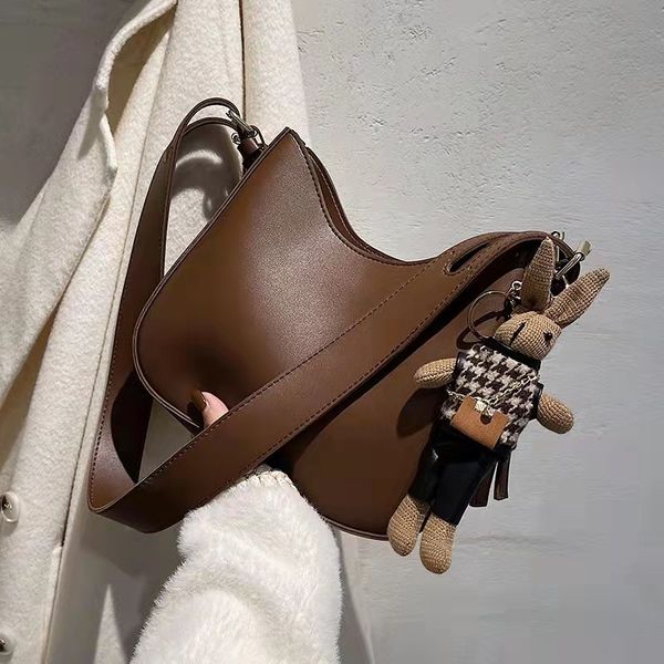 2021 new autumn and winter fashion women's texture single shoulder bag versatile ins french minority messenger bucket bag
2021 new autumn and winter fashion women's texture single shoulder bag versatile ins french minority messenger bucket bag