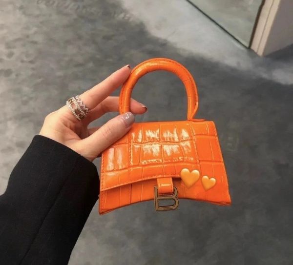 designer handbags balencaiga italy luxurys designer handbag embossed hourglass bag xs small mini nano zero wallet bb
designer handbags balencaiga italy luxurys designer handbag embossed hourglass bag xs small mini nano zero wallet bb
