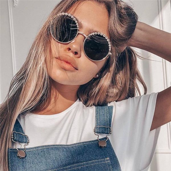 sunglasses 2021 luxury beads round women fashion alloy frame brand pearls designer sun glasses for female black shades uv400, White;black
sunglasses 2021 luxury beads round women fashion alloy frame brand pearls designer sun glasses for female black shades uv400, White;black
