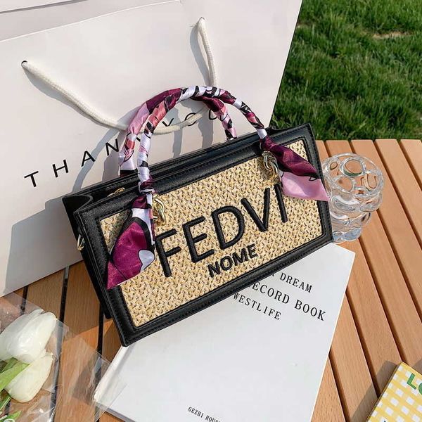 wholesale scarf 2021 straw small square portable one shoulder messenger bag for female students luxuryss designerss yw
wholesale scarf 2021 straw small square portable one shoulder messenger bag for female students luxuryss designerss yw