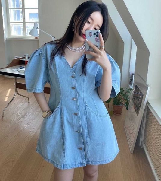 summer fashion casual women deep v-neck metal button double pocket puff sleeve denim dress 210531, Black;gray
summer fashion casual women deep v-neck metal button double pocket puff sleeve denim dress 210531, Black;gray