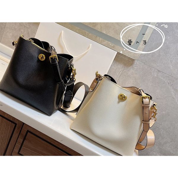 luxurys designers bag bucket single shoulder large capacity bag fashion calfskin women's bag fashion ysj
luxurys designers bag bucket single shoulder large capacity bag fashion calfskin women's bag fashion ysj