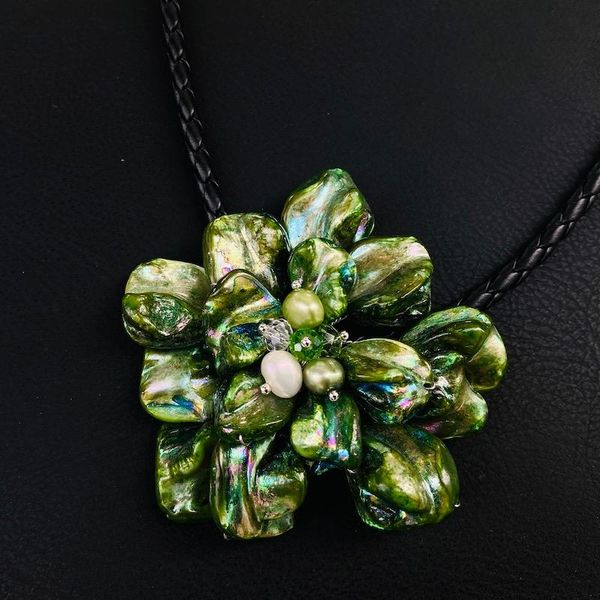 chokers fashion jewelry green baroque mother of pearl shell flower choker pendant necklace for women, Golden;silver
chokers fashion jewelry green baroque mother of pearl shell flower choker pendant necklace for women, Golden;silver