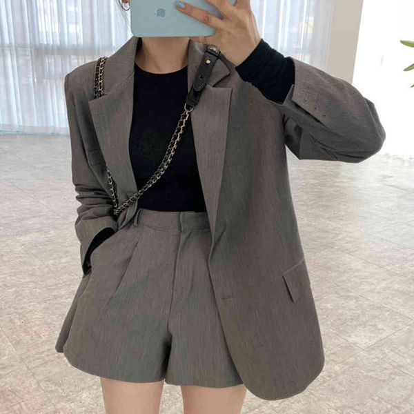 two piece dress korea spring french elegant lapel button loose suit jacket + high waist wide leg trousers shorts khk7, White
two piece dress korea spring french elegant lapel button loose suit jacket + high waist wide leg trousers shorts khk7, White