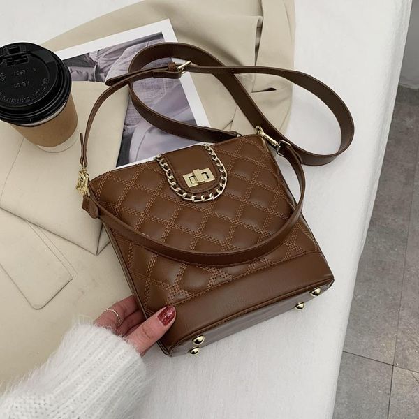 cross body brand original design 2021 fashion bucket bag foreign style female messenger shoulder underarm
cross body brand original design 2021 fashion bucket bag foreign style female messenger shoulder underarm