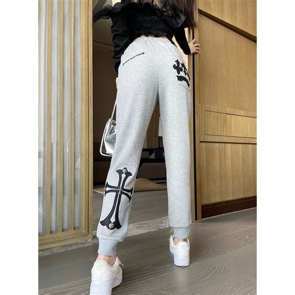 ch2021ss autumn and winter new heavy industry cross embroidery elastic sweet versatile casual pants, Blue
ch2021ss autumn and winter new heavy industry cross embroidery elastic sweet versatile casual pants, Blue