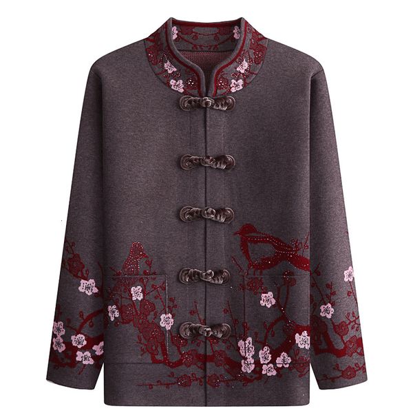 2021 new autumn winter jacket knitted sweaters elderly women cardigans coat plus size thick warm embroidery cardigan ma sweater y446 e82d, White;black
2021 new autumn winter jacket knitted sweaters elderly women cardigans coat plus size thick warm embroidery cardigan ma sweater y446 e82d, White;black