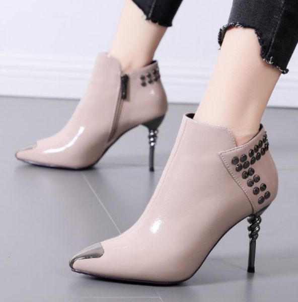 boots winter ankle women shoes woman high heel patent leather pointed short 2021 fur warm, Black
boots winter ankle women shoes woman high heel patent leather pointed short 2021 fur warm, Black