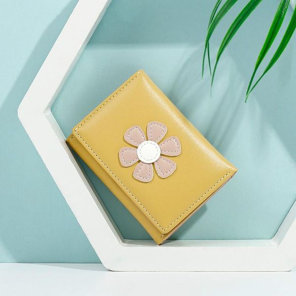 wallets 2021 flower multi-card short wallet student three-fold small hit color ladies card holder mini, Red;black 
wallets 2021 flower multi-card short wallet student three-fold small hit color ladies card holder mini, Red;black