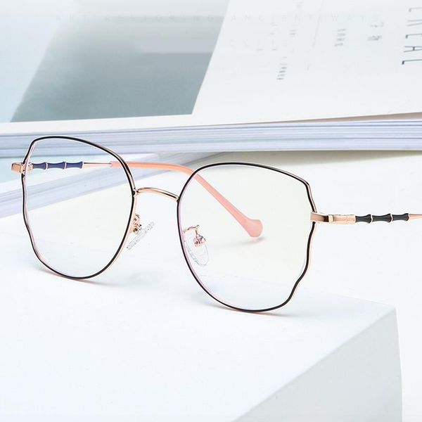 fashion sunglasses frames 2021 personality frame glasses anti-blue metal trend flat mirror men and women decorative frame., Black
fashion sunglasses frames 2021 personality frame glasses anti-blue metal trend flat mirror men and women decorative frame., Black