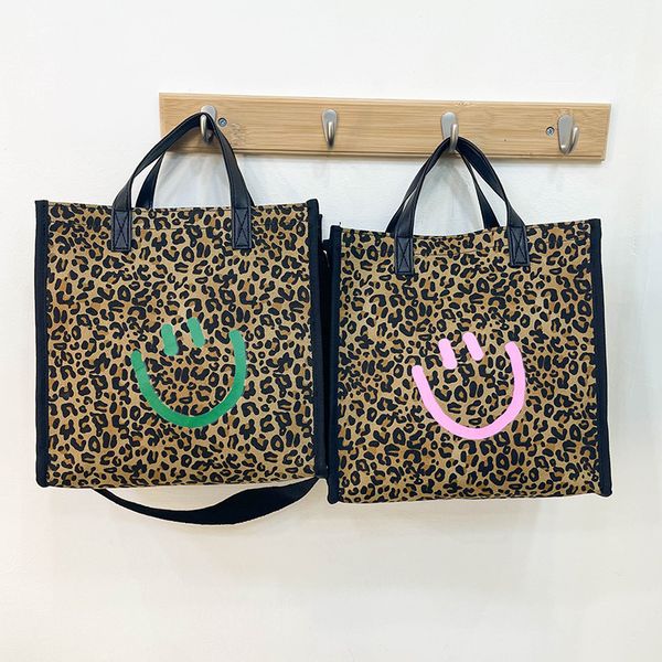 korea dongdamen new bag 2021 autumn winter leopard print fashion temperament portable single shoulder leisure messenger
korea dongdamen new bag 2021 autumn winter leopard print fashion temperament portable single shoulder leisure messenger