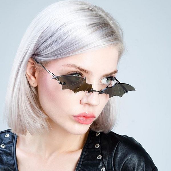 fashion random men sunglasses women trendy fledermaus shape sunglasses female vintage black mirror shades metal oculos de sol glasses wholes, Silver
fashion random men sunglasses women trendy fledermaus shape sunglasses female vintage black mirror shades metal oculos de sol glasses wholes, Silver