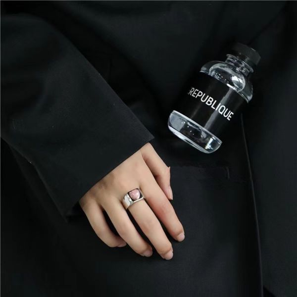 hbp ins style simple and versatile silver pink crystal / red rock love square personality fashion cool female design sense ring
hbp ins style simple and versatile silver pink crystal / red rock love square personality fashion cool female design sense ring