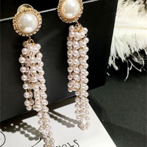 fashion low price selling wholesale 2pairs/lots diamond crystal pearl tassels 925 silver lady's earings 19.5t
fashion low price selling wholesale 2pairs/lots diamond crystal pearl tassels 925 silver lady's earings 19.5t