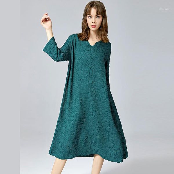 casual dresses 2021 autumn v-neck embroidered long dress miyake pleated loose large thin folda a-line middle-aged for woman, Black;gray
casual dresses 2021 autumn v-neck embroidered long dress miyake pleated loose large thin folda a-line middle-aged for woman, Black;gray