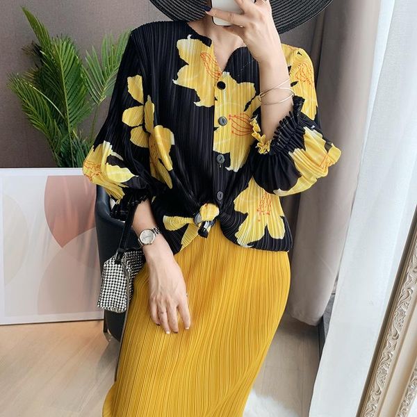 women's jackets flower print long lantern sleeve miyak pleated summer women thin plus size loose casual outerwear ladies elegant coat c, Black;brown
women's jackets flower print long lantern sleeve miyak pleated summer women thin plus size loose casual outerwear ladies elegant coat c, Black;brown