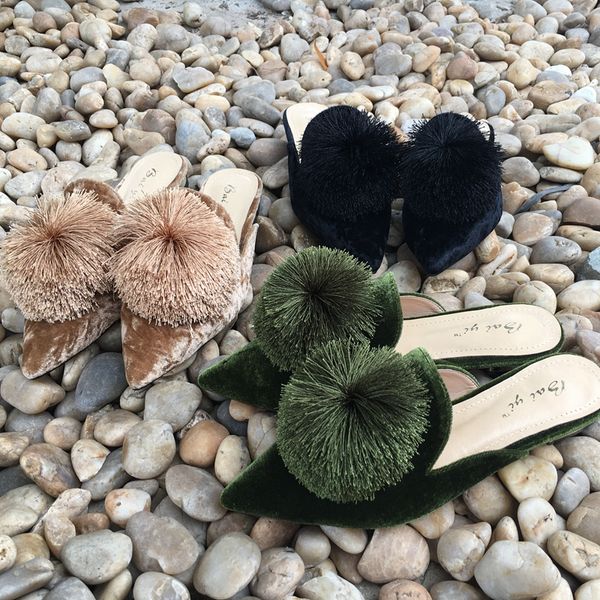 muller flat pointed slippers furry ball baotou slipper tassel lazy outside holiday slippers women, Black
muller flat pointed slippers furry ball baotou slipper tassel lazy outside holiday slippers women, Black