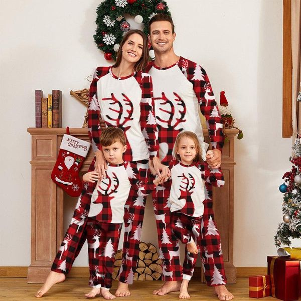 men's sweaters xmas family matching pajamas 2021 christmas elk printed father mother kids mathing clothes set baby jumpsuit pyjamas hom, White;black
men's sweaters xmas family matching pajamas 2021 christmas elk printed father mother kids mathing clothes set baby jumpsuit pyjamas hom, White;black