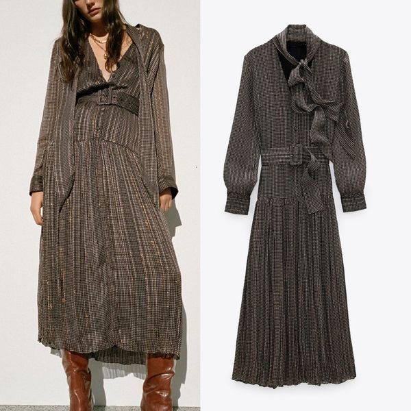 New Fashion 2021 with Belt Printed Midi Women V-neck Tied Sleeve Button Pleated Long Dress Woman Elegant Dresses 92xe B20Z, Black;gray
New Fashion 2021 with Belt Printed Midi Women V-neck Tied Sleeve Button Pleated Long Dress Woman Elegant Dresses 92xe B20Z, Black;gray