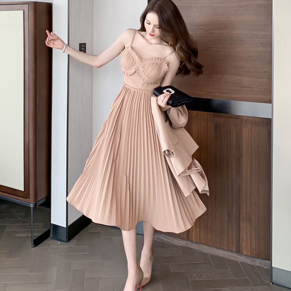 new arrival fashion summer party night club women elegant temperament strap v-neck high waist wild pleated dress k9xz, White;black
new arrival fashion summer party night club women elegant temperament strap v-neck high waist wild pleated dress k9xz, White;black
