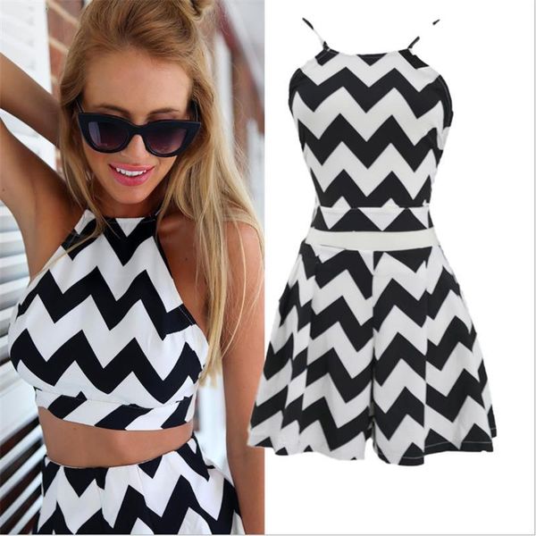 black white wave pattern two-piece suit halter backless tank + wide leg shorts suit two-piece set, Gray
black white wave pattern two-piece suit halter backless tank + wide leg shorts suit two-piece set, Gray