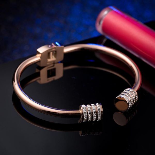 bangle high-quality titanium steel rose gold inlaid zircon ladiesbangle simple opening couple bracelet, non-fading, Black
bangle high-quality titanium steel rose gold inlaid zircon ladiesbangle simple opening couple bracelet, non-fading, Black
