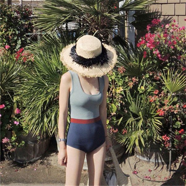 2020 south korean swimsuit color matching conservative one-piece show thin cover belly slim get together bikini swimsuit girl, White;black
2020 south korean swimsuit color matching conservative one-piece show thin cover belly slim get together bikini swimsuit girl, White;black