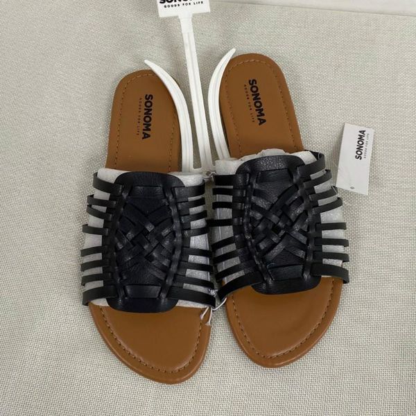 slippers summer slides style fashion thin belt flat bottom large size female white black outside beach shoes
slippers summer slides style fashion thin belt flat bottom large size female white black outside beach shoes