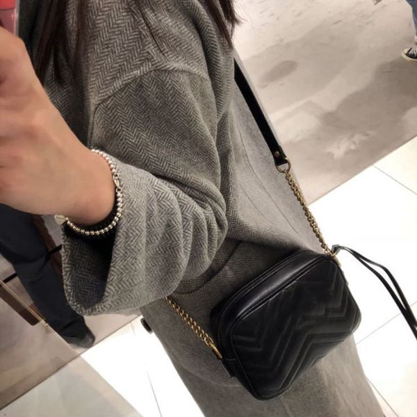 camera bag 2021 new famous brand womens bag water ripple rhombus chain bag shoulder messenger
camera bag 2021 new famous brand womens bag water ripple rhombus chain bag shoulder messenger