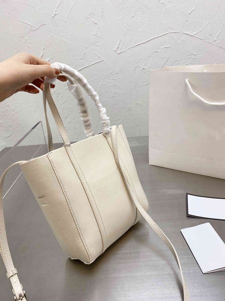 designer handbag 2021 louisbags_18 saddle bag felicie marmont onthego mini backpack purse dingdanduoduo888 marc snapsbags d high-end fashion
designer handbag 2021 louisbags_18 saddle bag felicie marmont onthego mini backpack purse dingdanduoduo888 marc snapsbags d high-end fashion