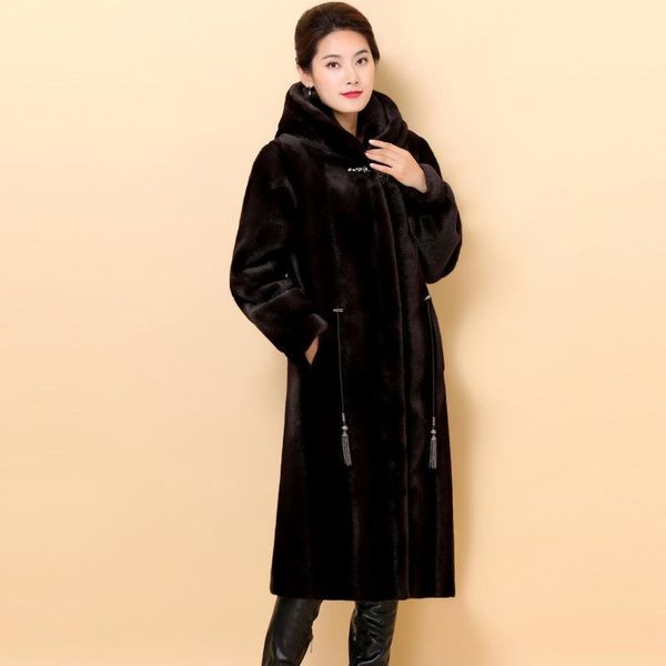 women's fur & faux high grade long mink coat for middle-aged and old people in winter 2021, Black
women's fur & faux high grade long mink coat for middle-aged and old people in winter 2021, Black